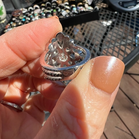 Premier Designs Naomi Silver Tone Ring, Size 7, EUC - Picture 5 of 5
